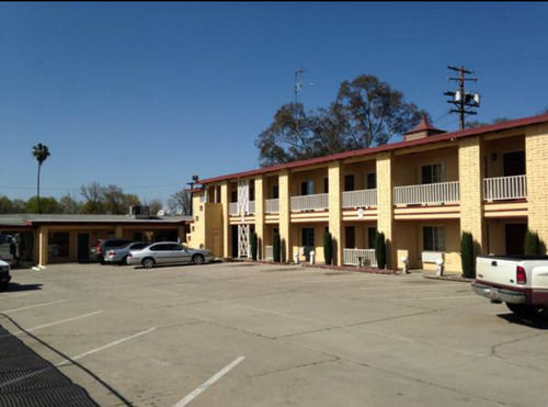 Town & Country Motel Livingston Bagian luar foto