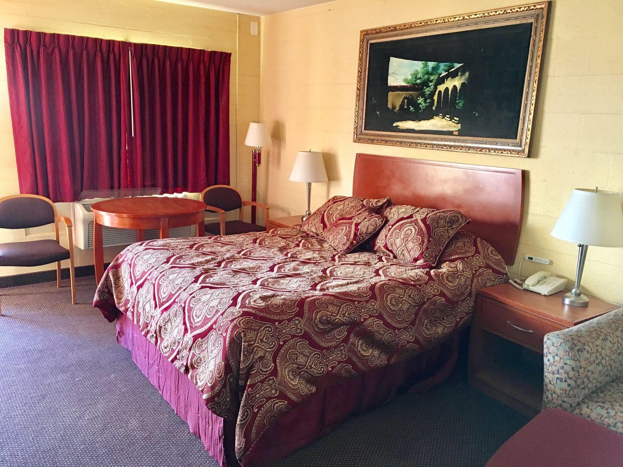 Town & Country Motel Livingston Bagian luar foto